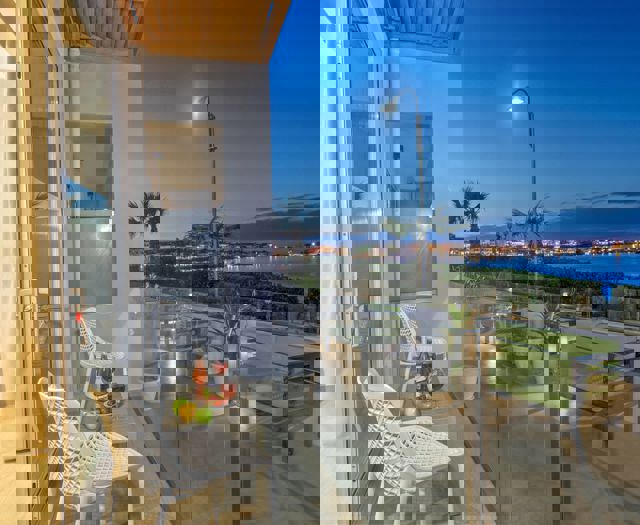 Hotel Palmera Beach Location Night View C