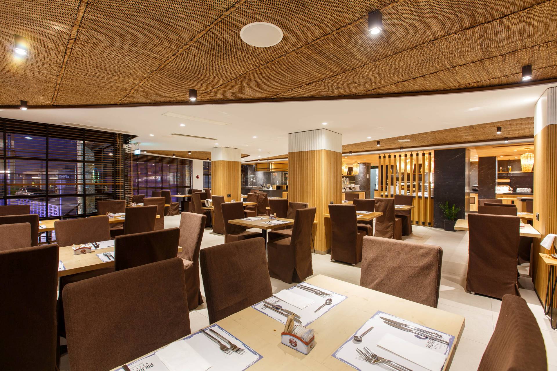 Palmera Beach Main Restaurant Sitting Area